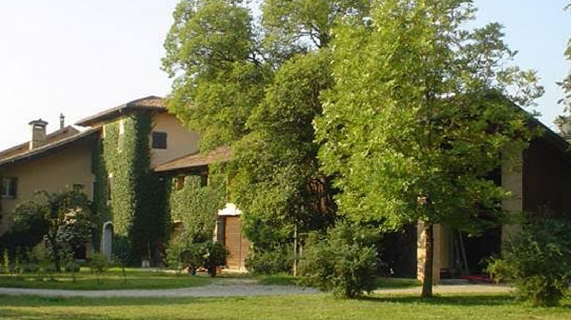 Casa Foffani e Cantina con giardino alberi