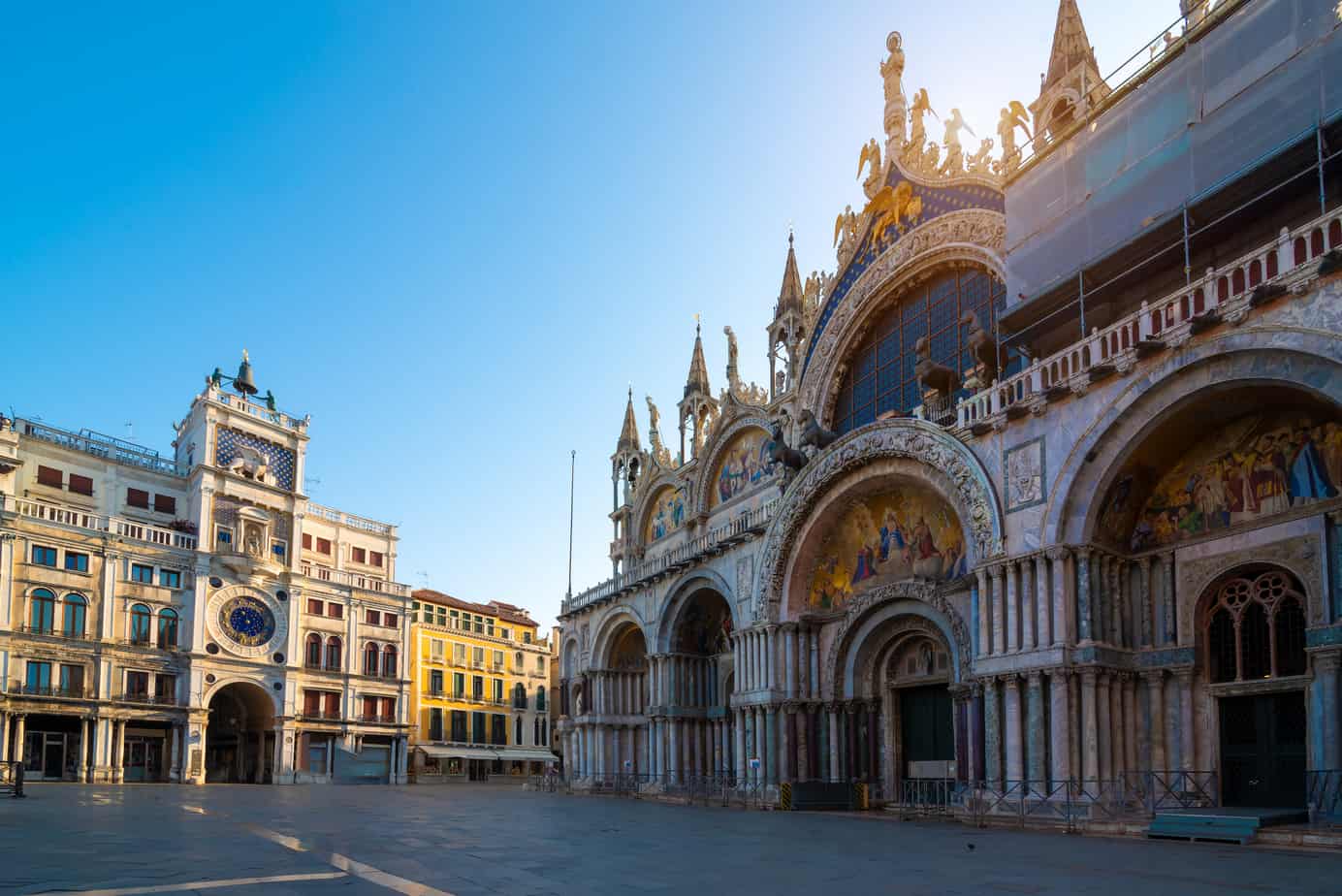 Chiesa su Piazza San Marco Deserta