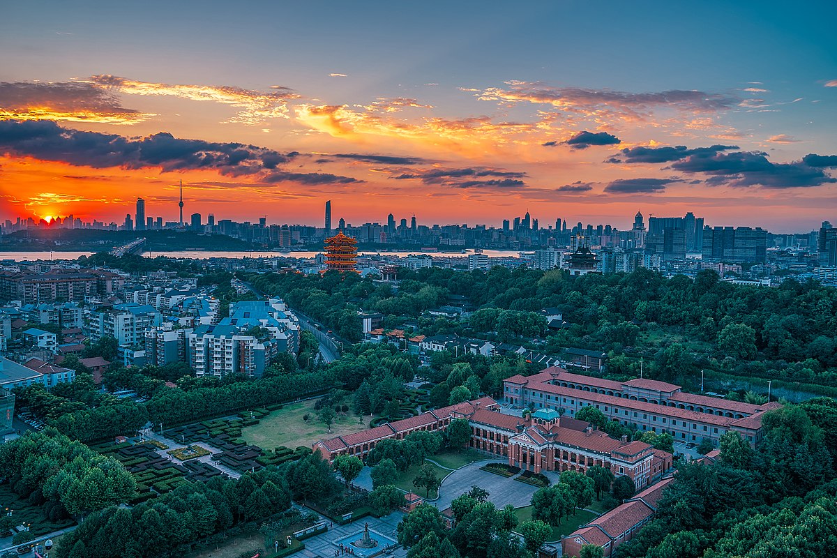 Sunset Tramonto a Wuhan Paesino campagna megalopoli