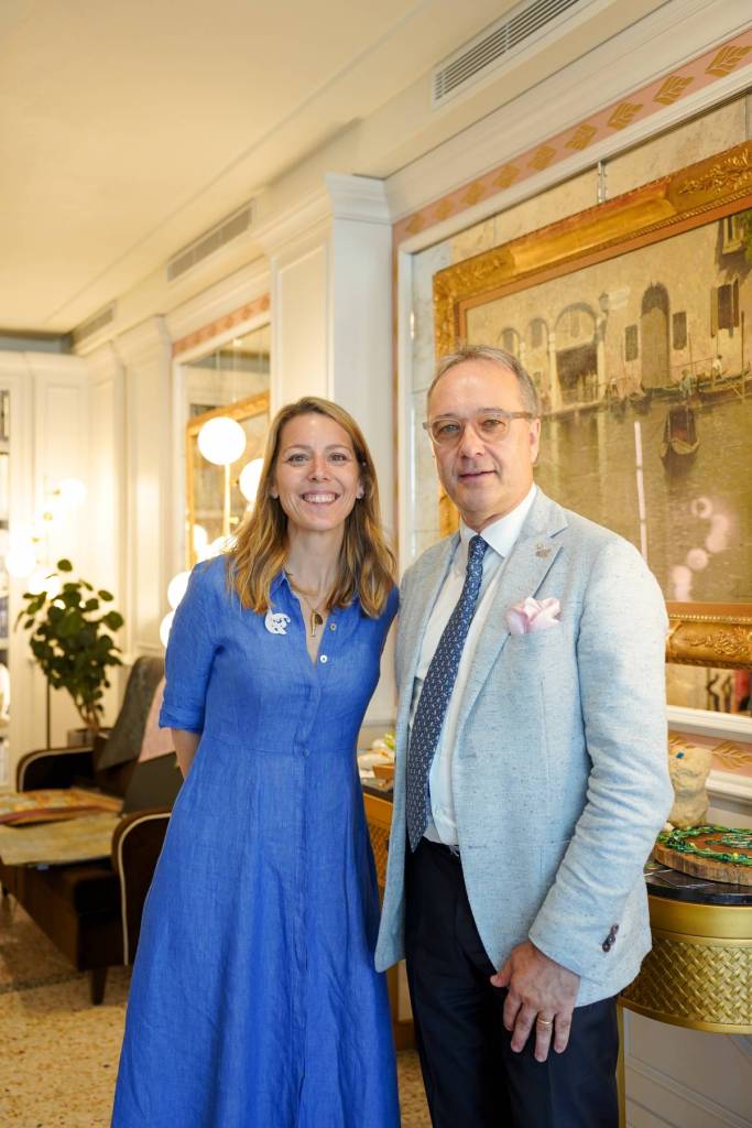 Michela Canzi Blanc direttrice della Fondazione The Place of Wonders e Alain Bullo, direttore Londra Palace Venezia