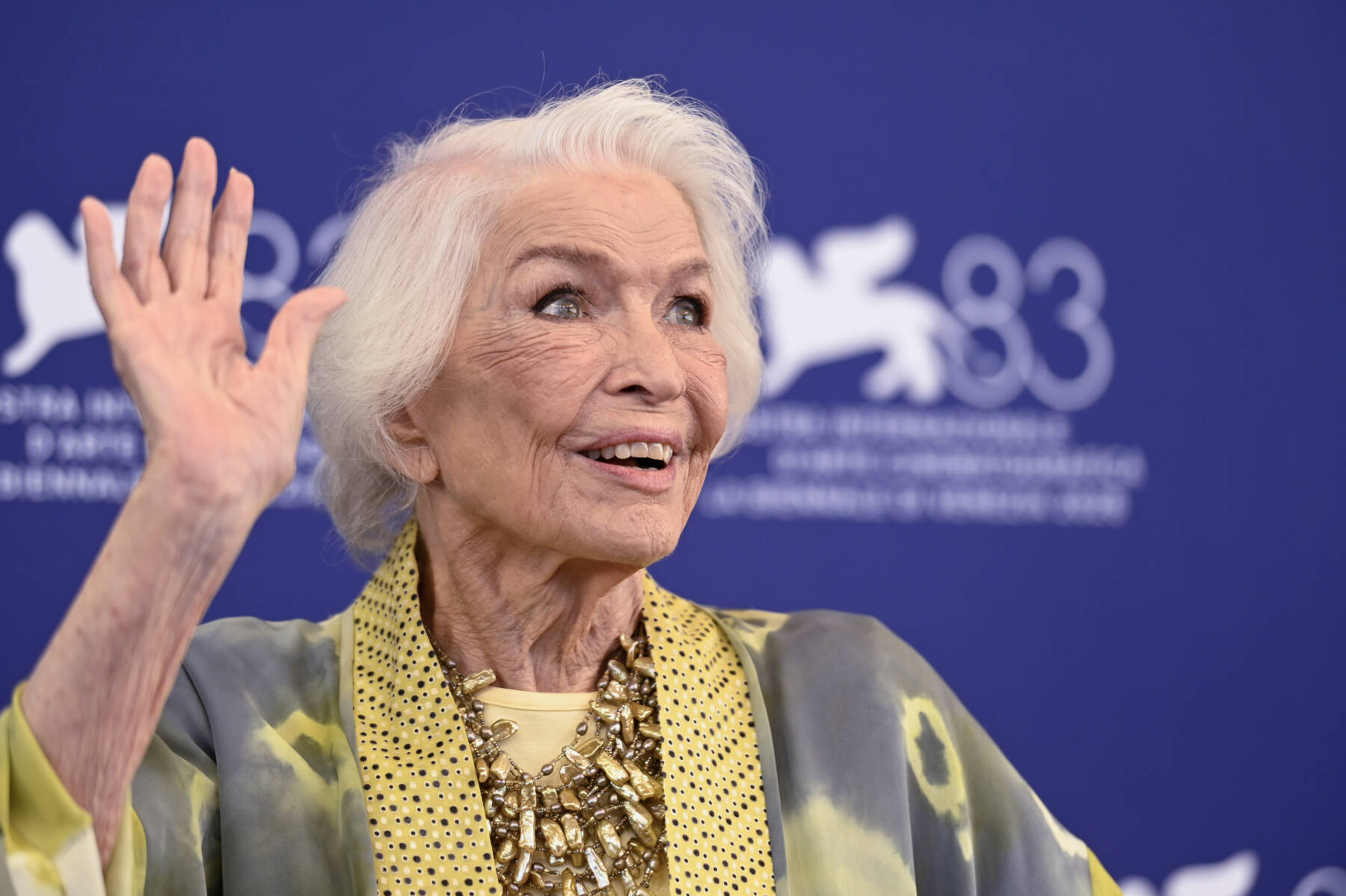 Ellen Burstyn riceve il Leone d'oro alla carriera (Ph. Aleksander Kalka - Courtesy Archivio Storico La Biennale di Venezia)