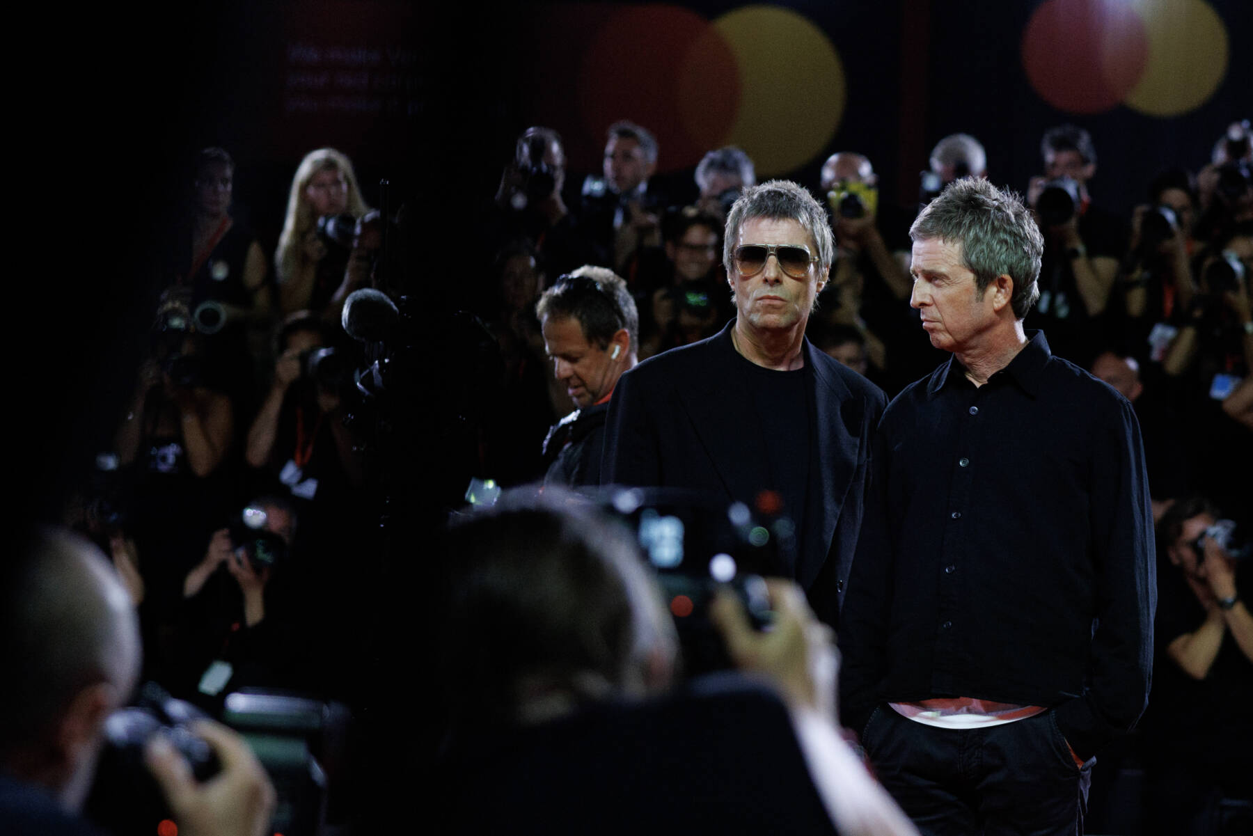 Liam e Noel Gallagher alla premiere del loro film (Ph. Jacopo Salvi La Biennale di Venezia)