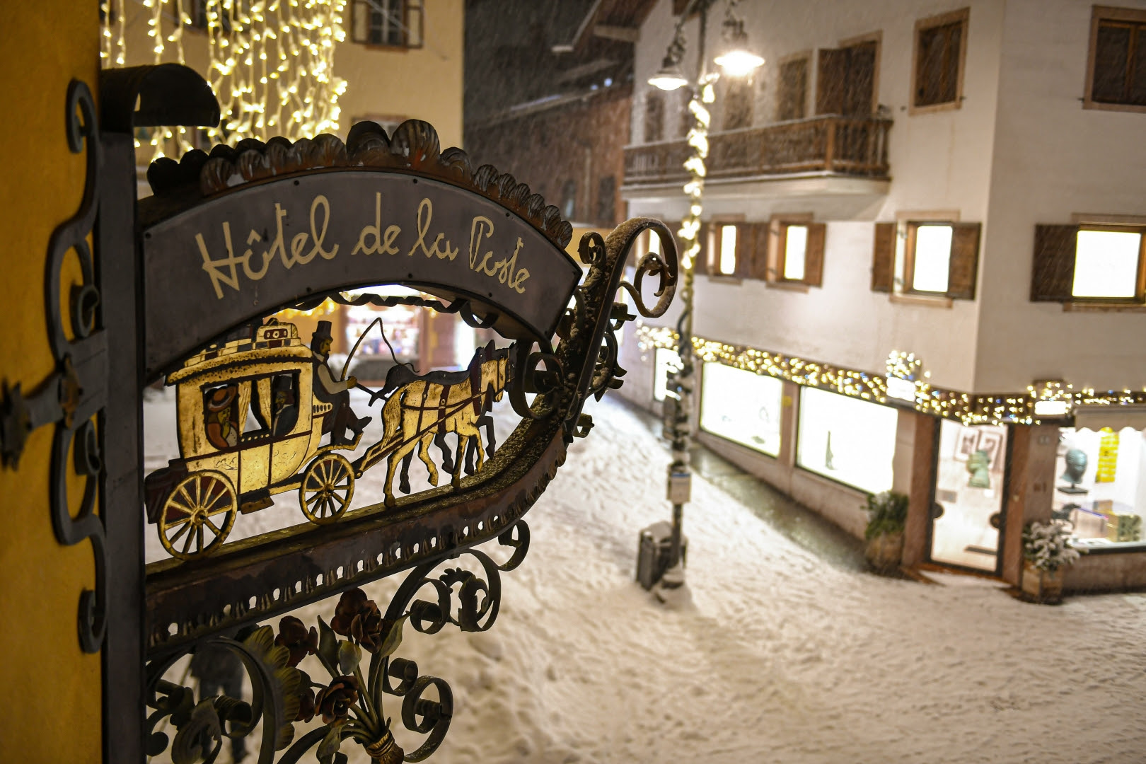L'insegna originale de l'Hotel de La Poste a Cortina (Ph. archivio, courtesy ufficio stampa Hotel de la Poste))